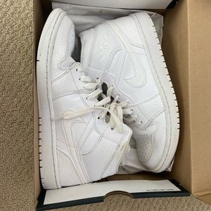 White Air Jordan 1 Mid